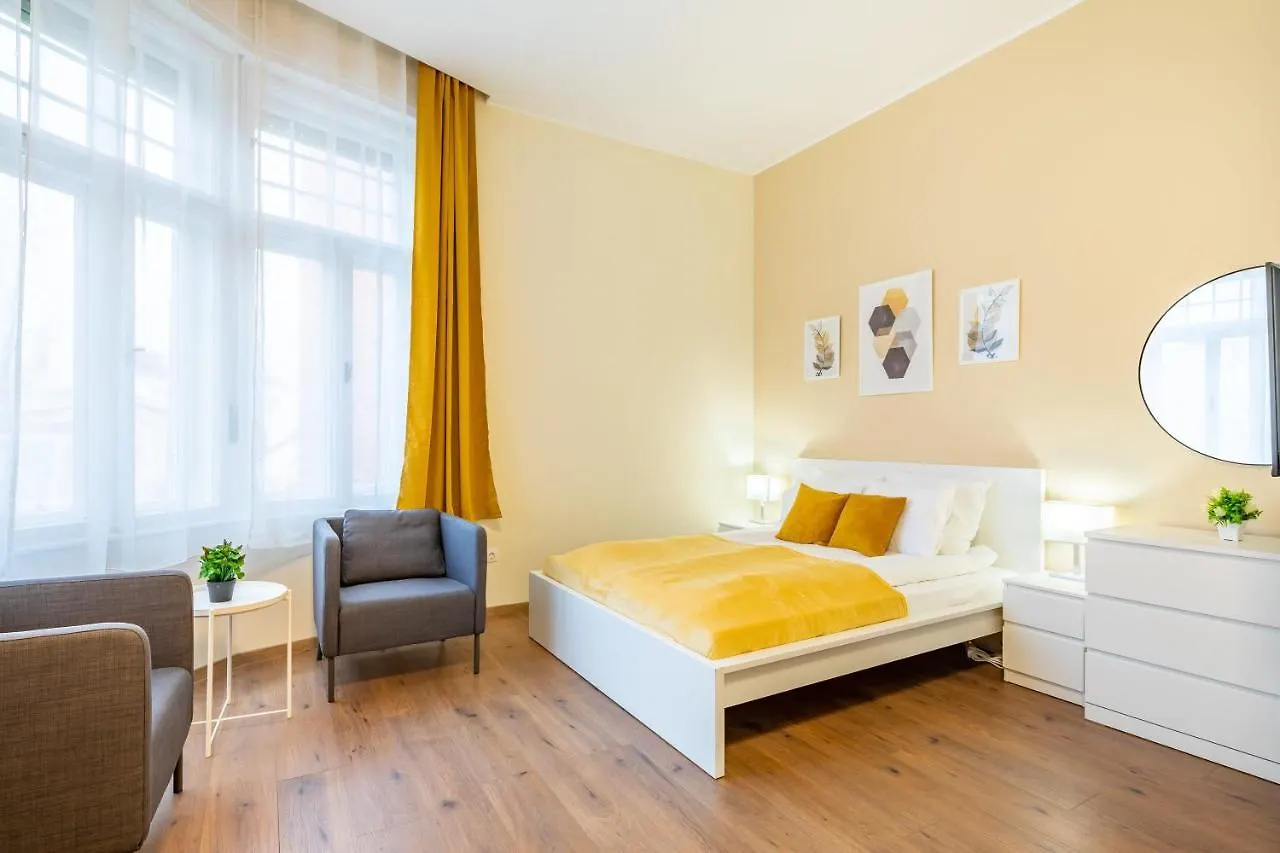 Super Central New Studio Budapest 0*,  Hungary